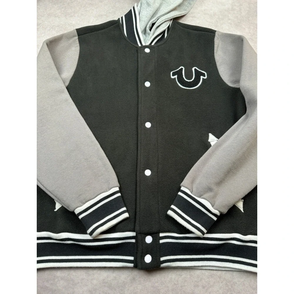 NWT True Religion Men M Varsity Fleece Hood Jacket‎ Black Gray Horseshoe Snap